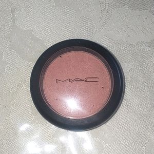 MAC Blush in Shy Beauty